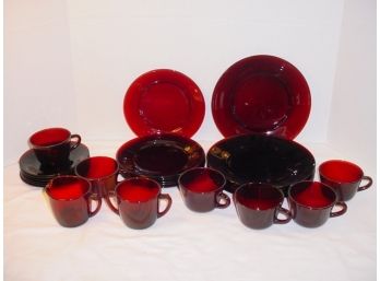 26 Pieces Ruby Red Glass (183)