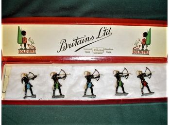 5 Britains Metal Soldiers 'Togoland (W.A.) Warriors, #202  (145)