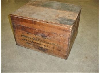 Walter Baker Chocolate Advertising Wood Box With Lid, 21'x 17'x 13'   (90)