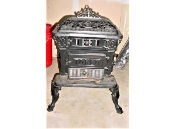 Beautiful Small Cast Iron Wood/coal No.6 Stove By Token - Complete With Shaker & Grate  (11)