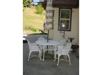 Clean Metal Patio Set With Umbrella Table And 4 Chairs  (36)