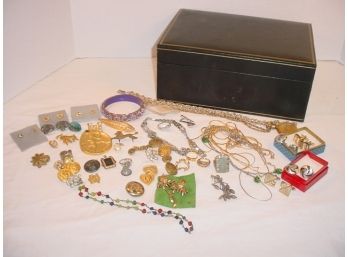 Costume Jewelry In 8'x11' Box  (115)