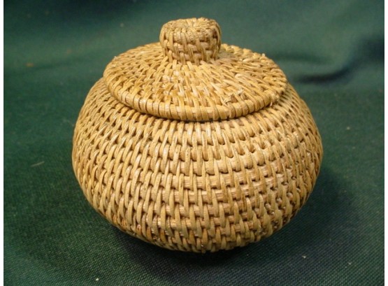 Small Lidded Pomo(?) Woven Basket, 3' Wide  (203)