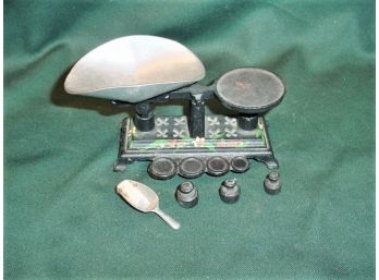 Toy Cast Iron Scale With Aluminum Basket And 3 Weights  (234)