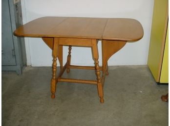 Vintage Maple Drop Leaf Table With Two 16' Leaves, Ca. 1950's (86)