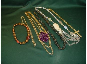 6 Vintage Costume Jewelry Necklaces  (88)