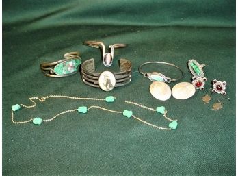 Assorted Vintage Jewelry   (167)
