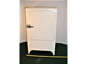 Tin Salesman's Sample Refrigerator, 24'h, Ca. 1940  (106)