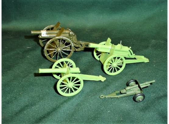 4 Metal Toy Cannons - Britain's Ltd & 'Dinky Toys'    (129)