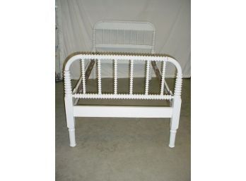 Pair Of  Painted Turned Spool Twin Beds, One Set Of Rails Has No Hooks  (172)