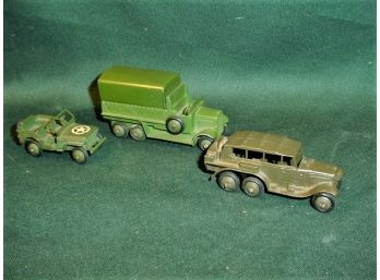 3 Metal 'Dinky Toys' England - Car, Truck & Jeep      (126)