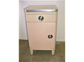 Physician's Metal Mid Century Instrument Cabinet, 20'x 16'x 35'H   (296)
