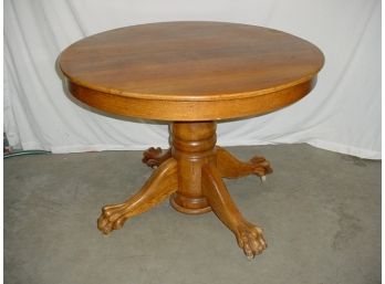 Antique American 42' Round Oak Clawfooted Table W/ 10' Leaf, 30' High   (213)