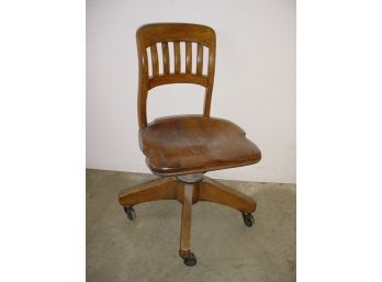 Small Oak Desk Chair With Swivel & Tilt Seat  (179)