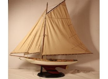 Single Mast Model Sailboat, 38'x 34'  (144)