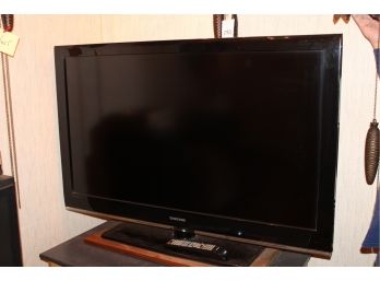 46' Samsung Flat Screen ColorTV With Remote  (133)