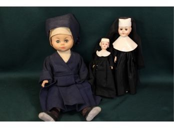 3 Nun Dolls  (182)