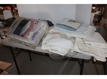 Twin Sheet, Full Mattress Pad (NIB) & Sheets, Pillow Cases, Yardage   (94)