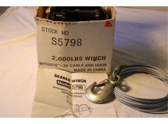 2000 Lb Geared Winch, Model 5798  (46)