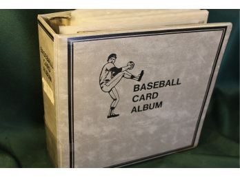 1988 Topps Baseball Cards In Album, 88 Pages  (99)