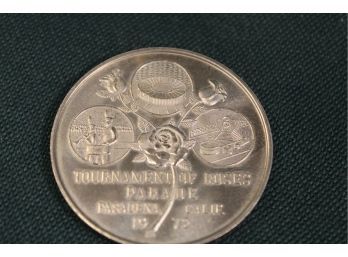 1972 57th Rose Bowl Football Coin   (104)