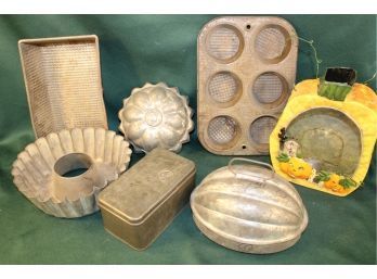 Antique And Vintage 7 Piece Tin Lot - Molds, Muffin Pan, Basket, Camel Tin, More   (201)