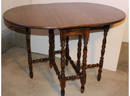 Antique Pine Gateleg Table, Spool Legs, Ca 1920, 44'x 32'x 30'H  (401)