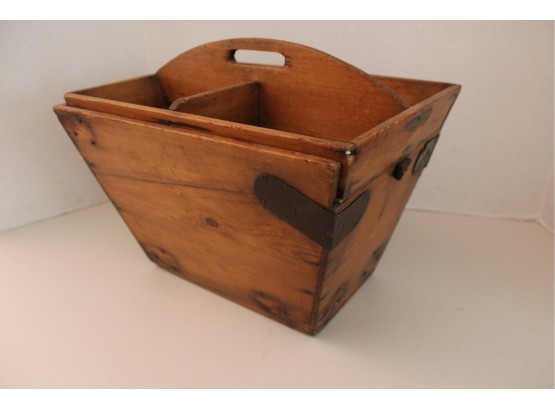 Primitive Pine Gathering Box With Slide Out Tray   (464)