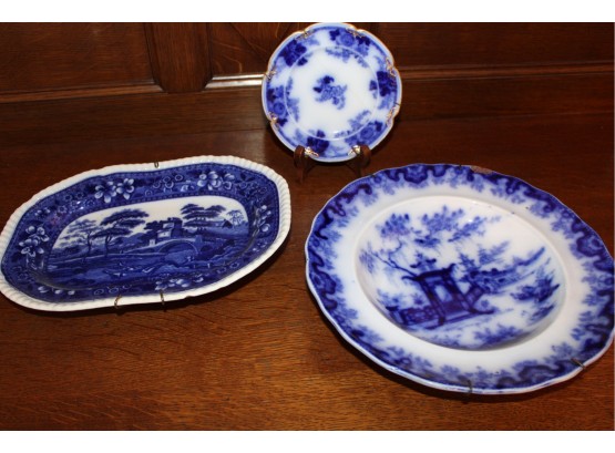 Flo Blue Porcelain Group Of 3:  Bowl, Small Plate, Tray - Ca.1850   (411)