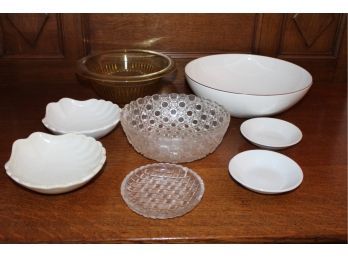 2 Pressed Glass Bowls, Amber Glass Mixing Bowl, Corning Bowl, 2 Shell Bowls    (381)