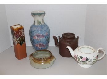 Vintage 5 Pieces Ceramic Ware    (358)