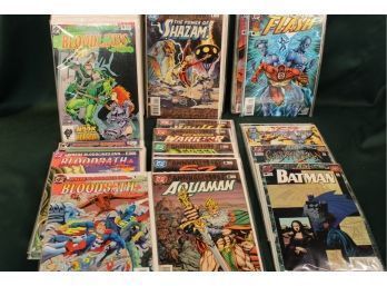 Vintage  DC Comics And 1996 DC Annuals (323)
