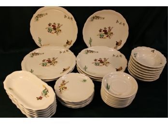 Beautiful Vintage Syracuse Western Pattern China Dishes  (394)