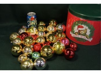 About 25 Vintage Glass Ornaments In Tin  (7)
