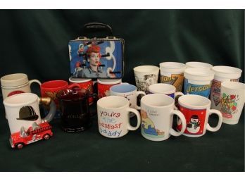 11 Vintage Coffee Mugs, 6 Collectible Plastic Tumblers, Lucille Ball Tin Lunch Box  (23)