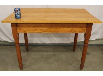 Nice Antique Rectangular Oak Utility Table, 43'x 26'    (130)