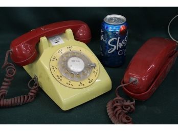 2 Telephones - Rotary Bell System And Push Button Trimline    (135)