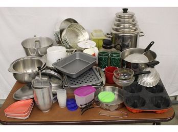 Tabletop Lot Of Kitchen Cookware Items  (79)