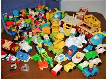 Group Of 'Little People' Toys , Fisher Price, Tonka, Buddy L, More - All In Tote   (9)