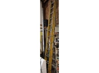 Werner 21' Fiberglass Extension Ladder   (132)