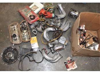 Assorted VW Engine Parts   (224)