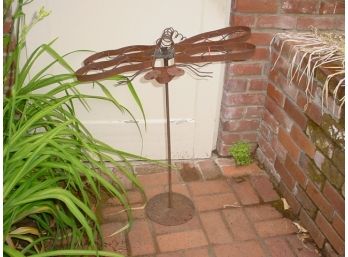 Dragonfly Yard Art , 30'H (1067)