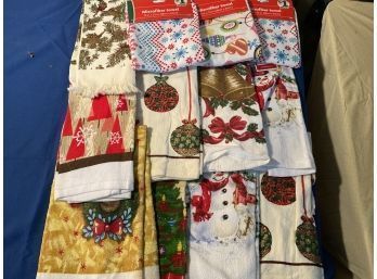12 NEW Holiday Towels