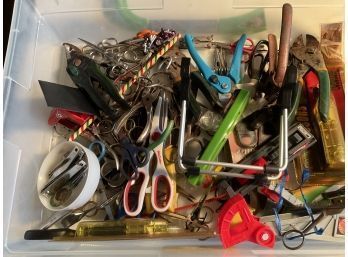 Lot Of Scissors  An Yard Clippers
