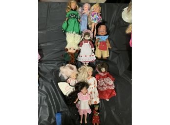 Lot Of 11 Dolls