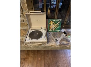 Admiral Portable Record Player And Child Tex Ridder Album