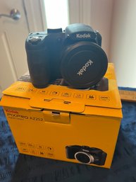 Kodak Pixpro AZ252 Camera And Box