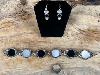 Sterling Silver 925 Black & White Bracelet Earrings & Ring Set