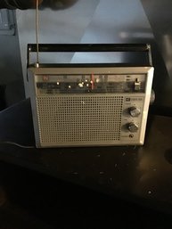 Vintage AM / FM Radio