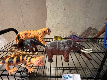 Large Lot Of Vintage Animal Figurines - Most Signed Imperial